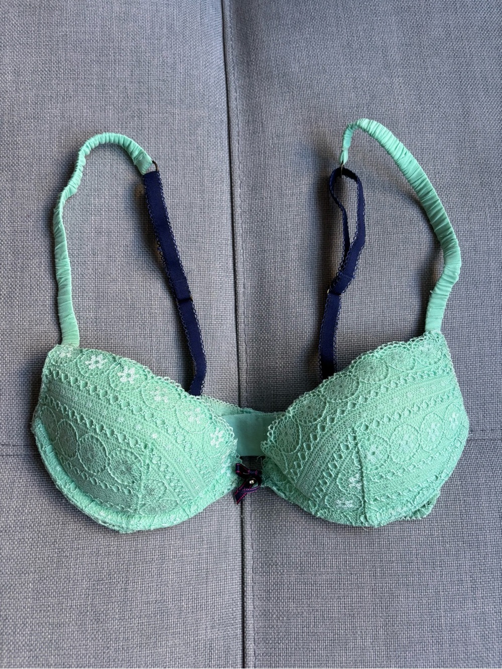 Victoria’s Secret Lace Bra 32A